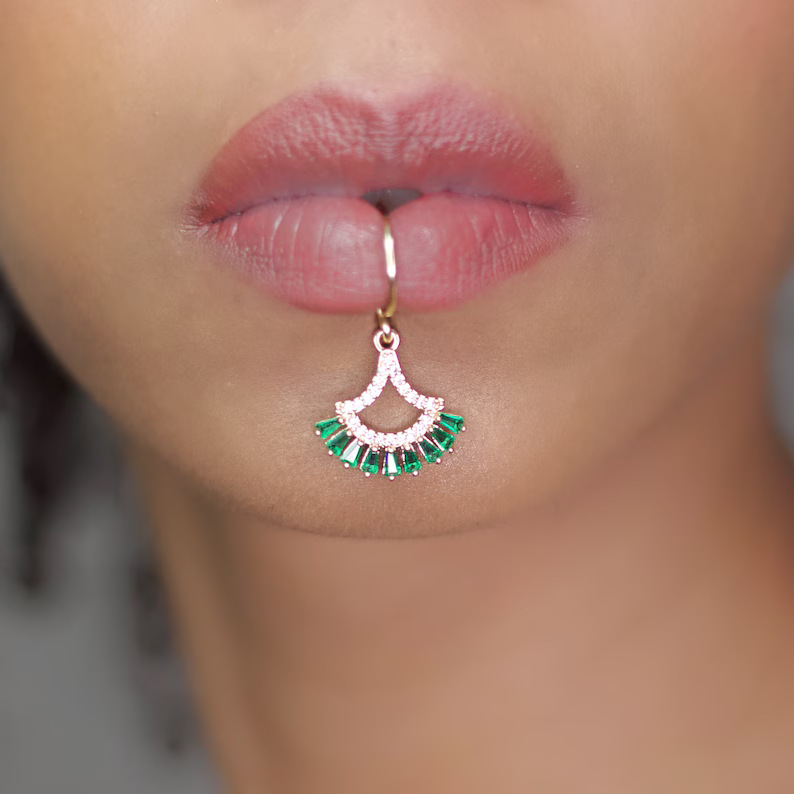럭셔리 골드 컬러 꽃 모양 여성 드롭 귀걸이 박힌 반짝 - Body Jewelry Quality 리뷰 및 가격